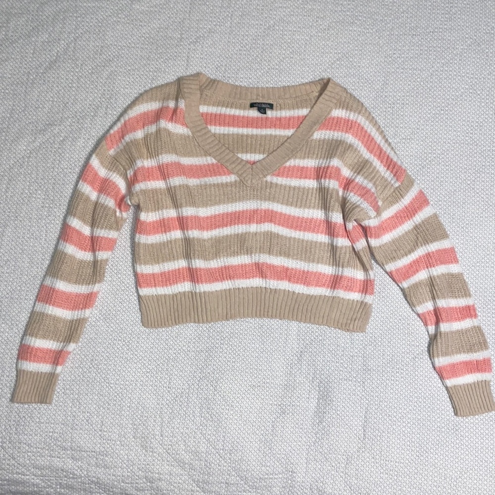 Wild fable cropped sweater size medium